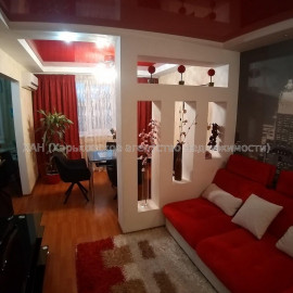 Продам квартиру, Светлая ул. , 3 кім., 63.10 м², евроремонт