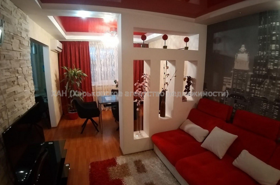 Продам квартиру, Светлая ул. , 3 кім., 63.10 м², евроремонт 