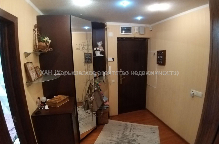 Продам квартиру, Светлая ул. , 3 кім., 63.10 м², евроремонт 