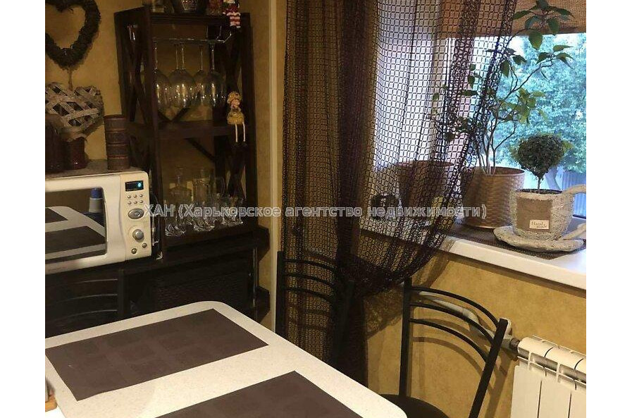 Продам квартиру, Валерия Романовского ул. , 2  ком., 45 м², евроремонт 