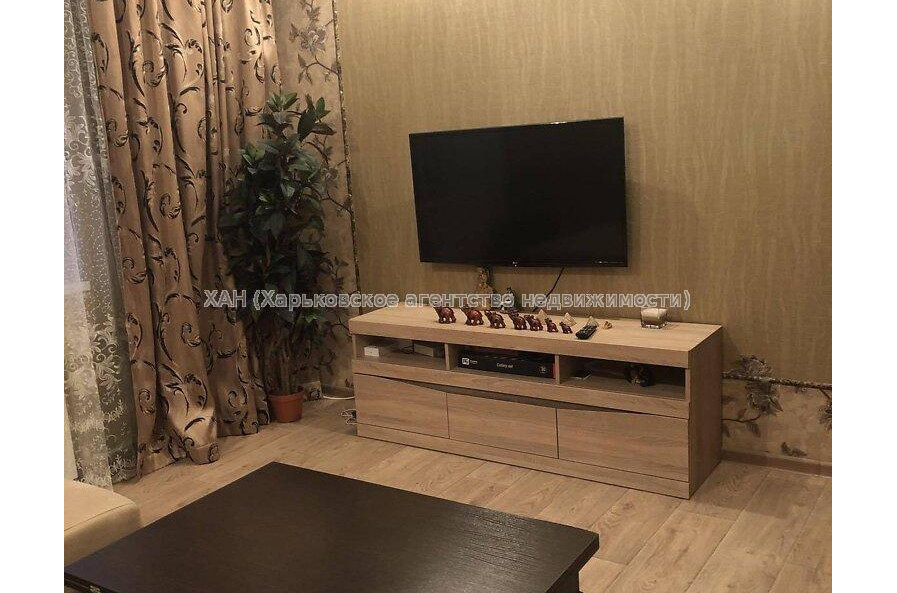 Продам квартиру, Валерия Романовского ул. , 2  ком., 45 м², евроремонт 