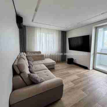 Продам квартиру, Героев Харькова просп. , 2 кім., 78 м², евроремонт 
