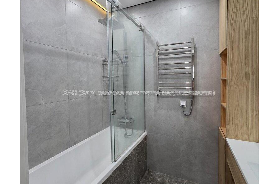 Продам квартиру, Героев Харькова просп. , 2 кім., 78 м², евроремонт 