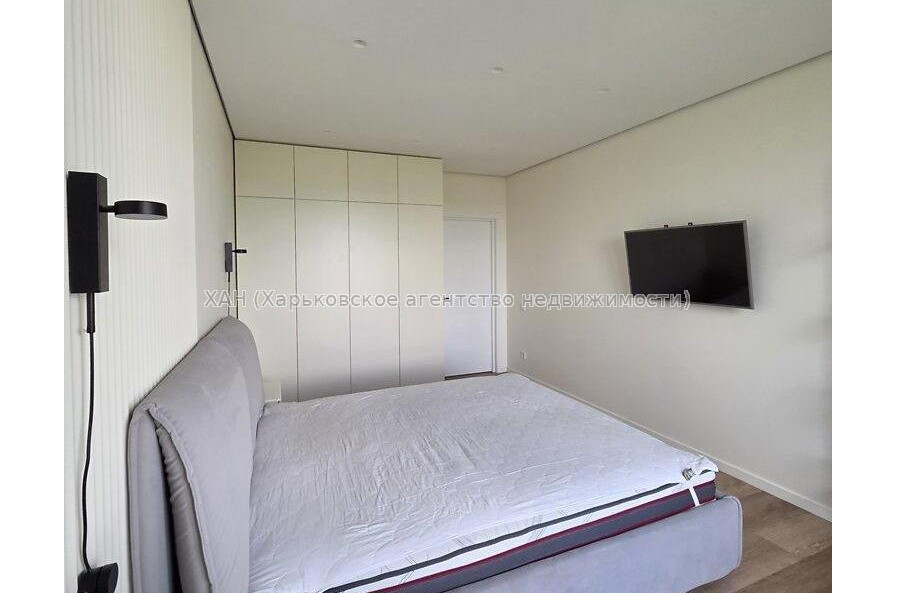 Продам квартиру, Героев Харькова просп. , 2 кім., 78 м², евроремонт 