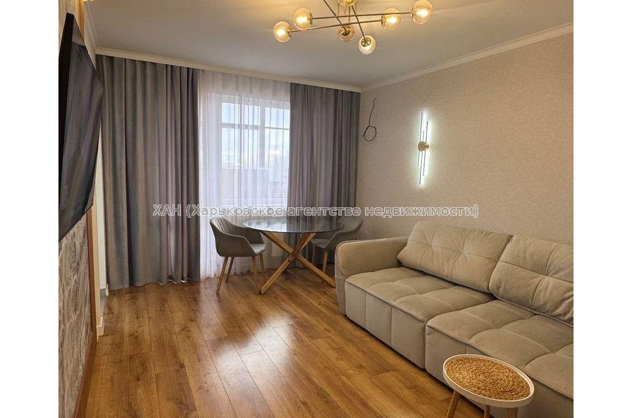 Продам квартиру, Тракторостроителей просп. , 3  ком., 72 м², евроремонт 