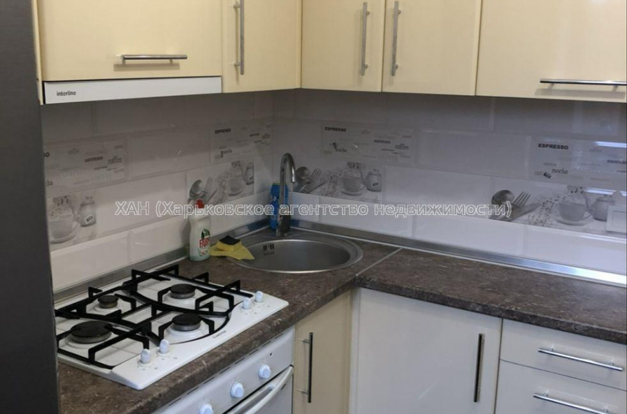 Продам квартиру, 23 Августа ул. , 2 кім., 46 м², капитальный ремонт 