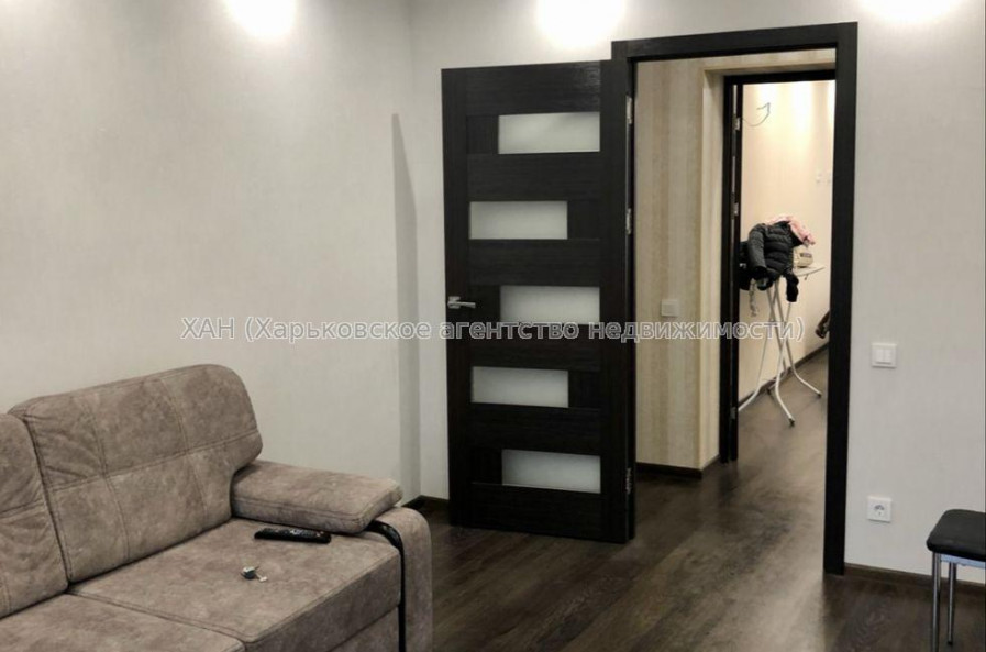 Продам квартиру, 23 Августа ул. , 2 кім., 46 м², капитальный ремонт 