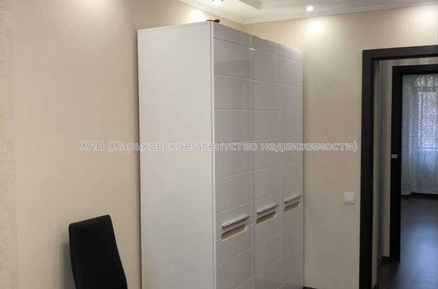 Продам квартиру, 23 Августа ул. , 2 кім., 46 м², капитальный ремонт 