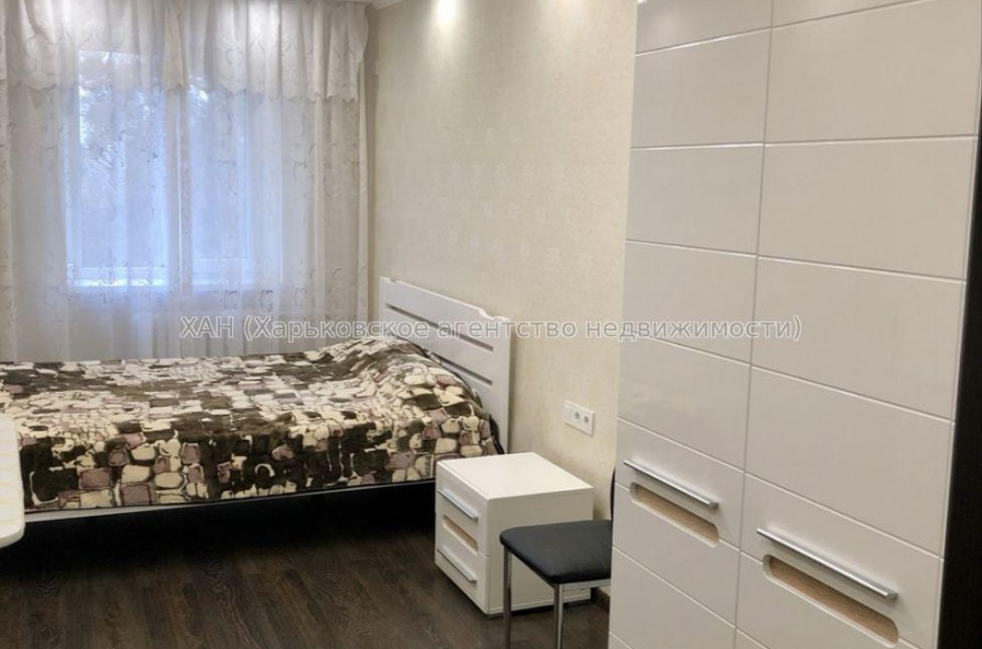 Продам квартиру, 23 Августа ул. , 2 кім., 46 м², капитальный ремонт 
