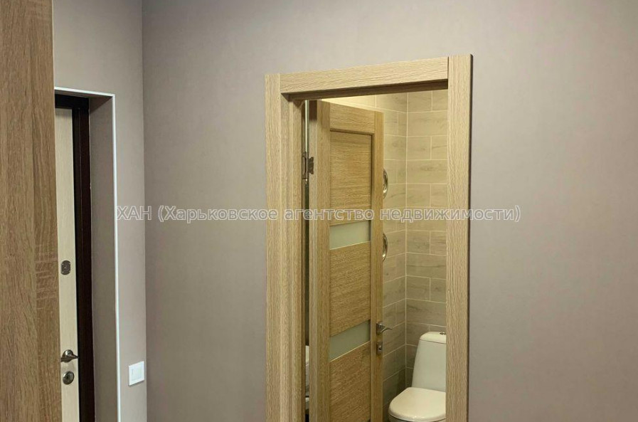 Продам квартиру, Ньютона ул. , 1 кім., 35 м², евроремонт 