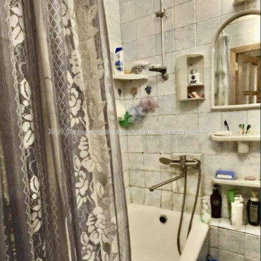 Продам квартиру, Болгарская ул. , 3  ком., 64 м², косметический ремонт 