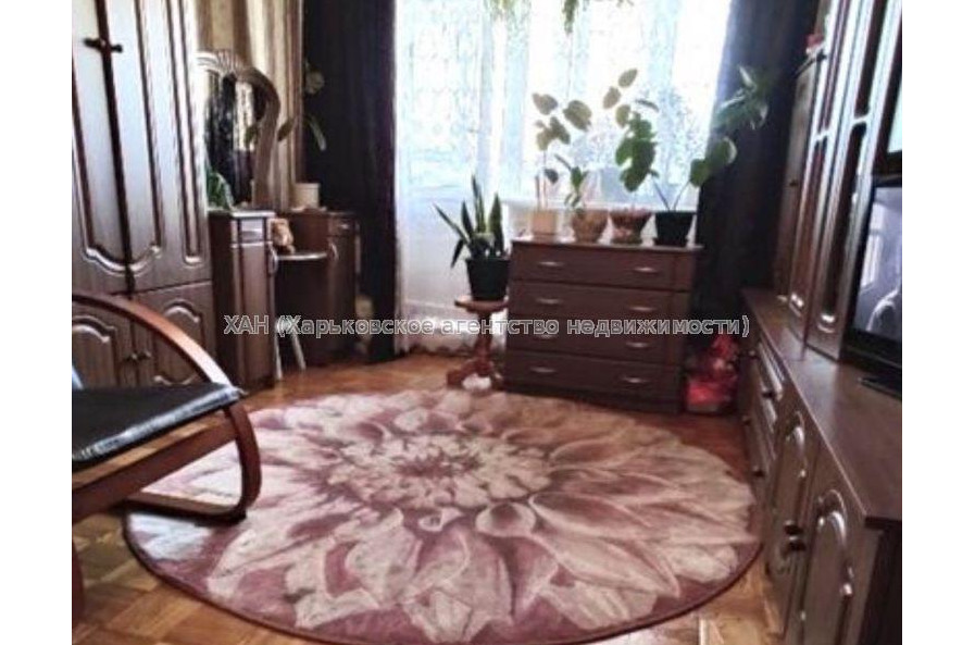 Продам квартиру, Болгарская ул. , 3  ком., 64 м², косметический ремонт 
