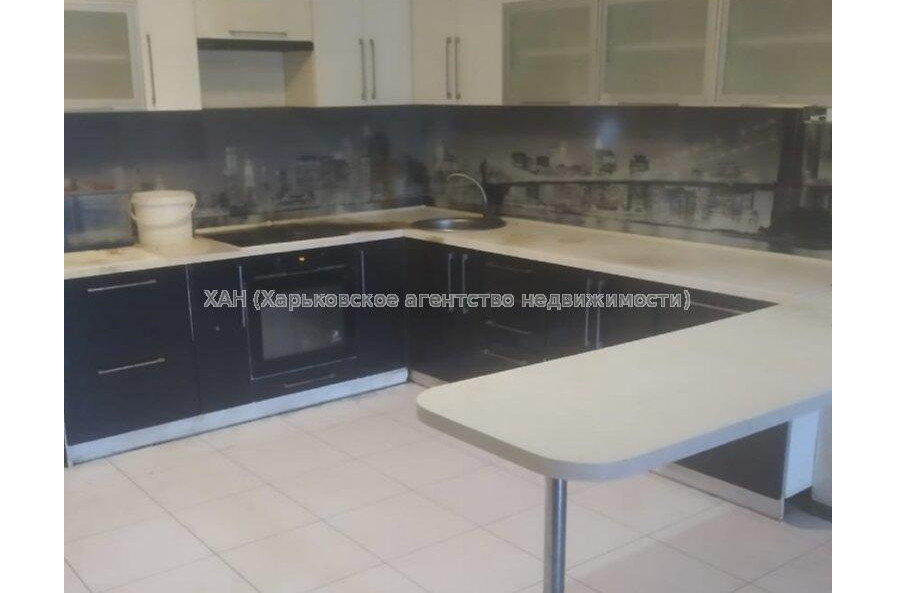 Продам квартиру, Селянская ул. , 2  ком., 69.70 м², капитальный ремонт 