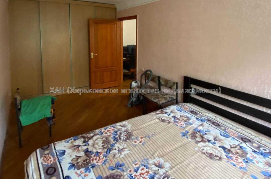 Продам квартиру, 2  ком., 43.90 м², советский ремонт 