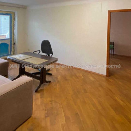 Продам квартиру, 2  ком., 43.90 м², советский ремонт