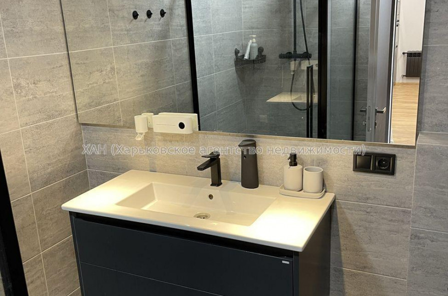 Продам квартиру, Клочковская ул. , 1  ком., 54.80 м², авторский дизайн 