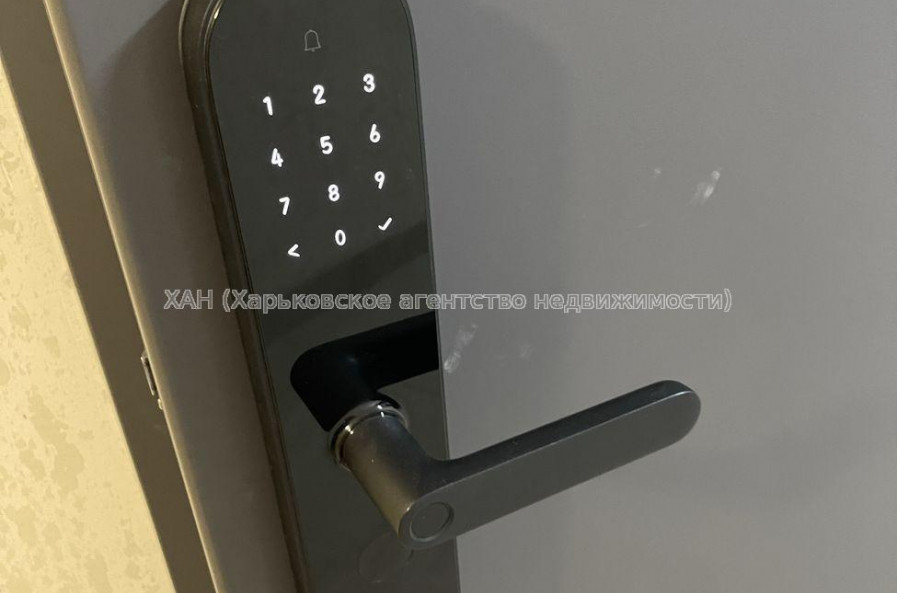 Продам квартиру, Клочковская ул. , 1  ком., 54.80 м², авторский дизайн 
