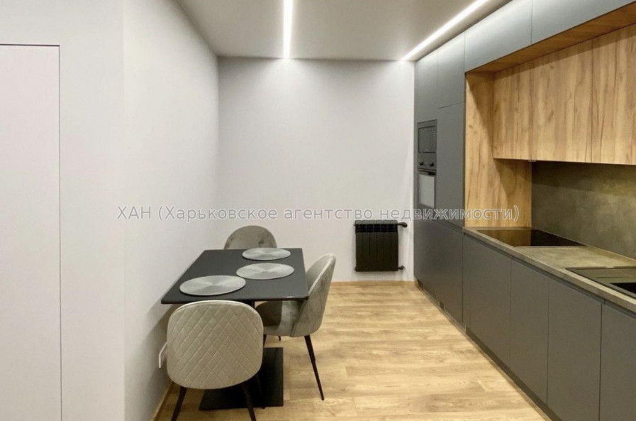 Продам квартиру, Клочковская ул. , 1  ком., 54.80 м², авторский дизайн 