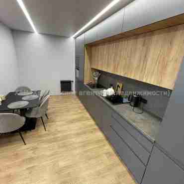 Продам квартиру, Клочковская ул. , 1  ком., 54.80 м², авторский дизайн 