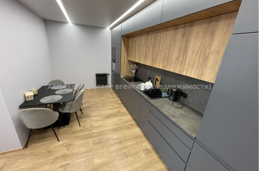 Продам квартиру, Клочковская ул. , 1  ком., 54.80 м², авторский дизайн 