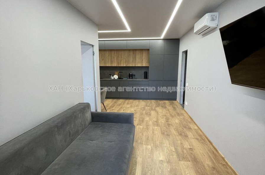 Продам квартиру, Клочковская ул. , 1  ком., 54.80 м², авторский дизайн 