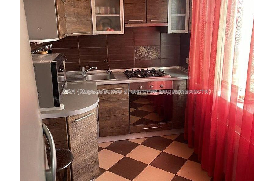 Продам квартиру, Продольная ул. , 3 кім., 67 м², евроремонт 