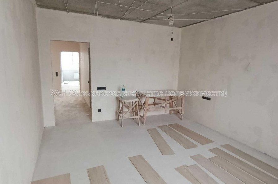 Продам квартиру, Героев Харькова просп. , 3  ком., 101 м², без отделочных работ 