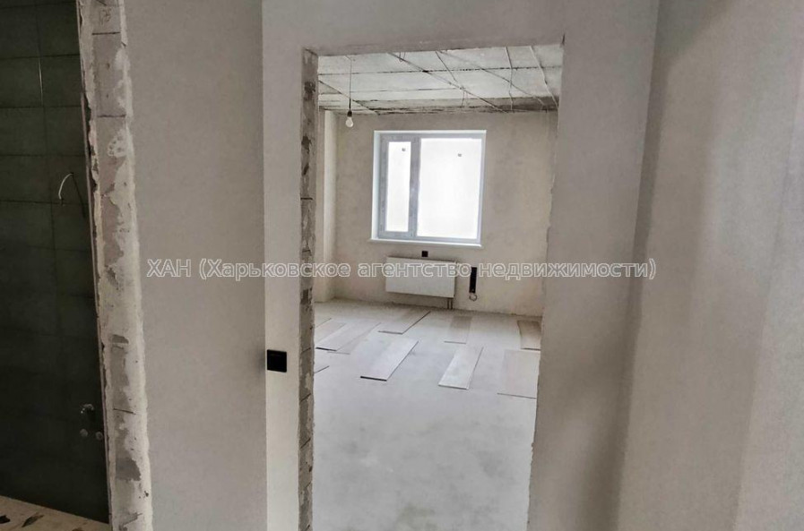 Продам квартиру, Героев Харькова просп. , 3  ком., 101 м², без отделочных работ 