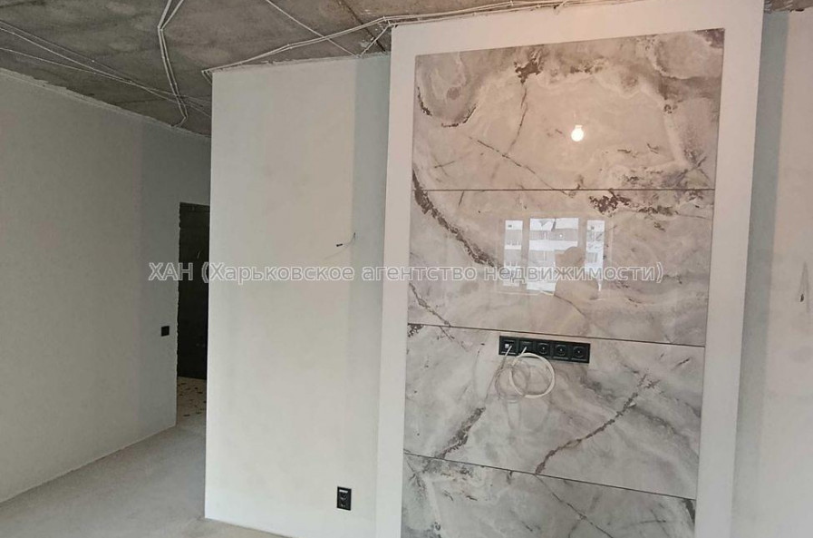 Продам квартиру, Героев Харькова просп. , 3  ком., 101 м², без отделочных работ 