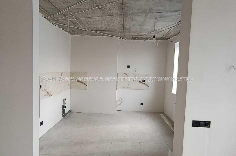 Продам квартиру, Героев Харькова просп. , 3  ком., 101 м², без отделочных работ 