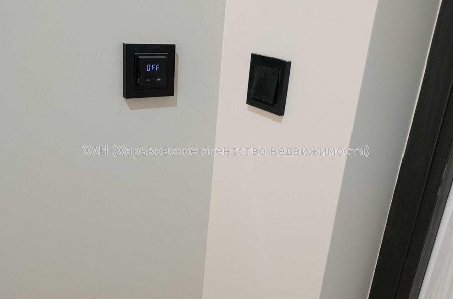Продам квартиру, Героев Харькова просп. , 3  ком., 101 м², без отделочных работ 