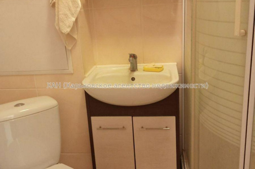 Продам квартиру, Каденюка ул. , 2  ком., 44.50 м², косметический ремонт 