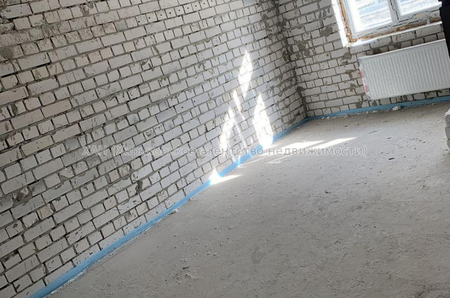 Продам квартиру, 2  ком., 57 м², без внутренних работ 