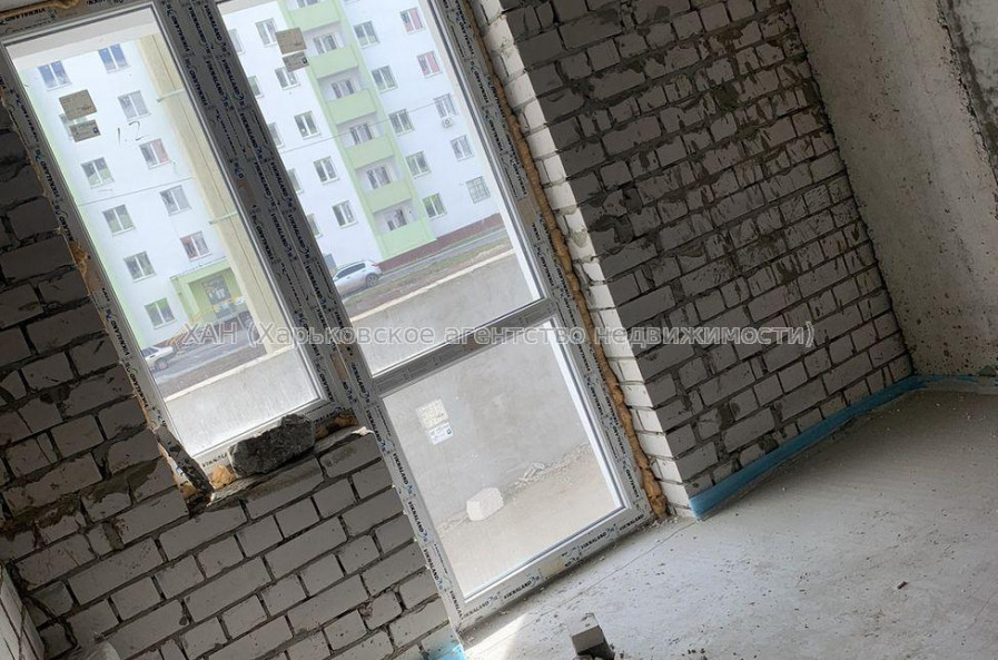 Продам квартиру, 2  ком., 57 м², без внутренних работ 