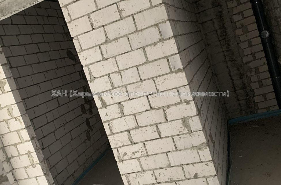 Продам квартиру, 2  ком., 57 м², без внутренних работ 