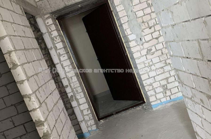 Продам квартиру, 2  ком., 57 м², без внутренних работ 