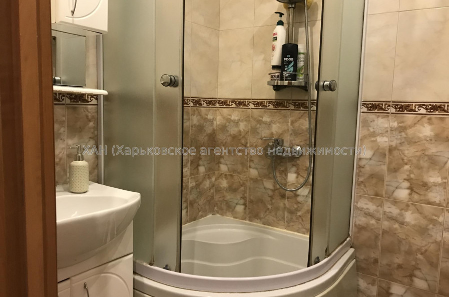 Продам квартиру, Академика Павлова ул. , 3 кім., 65 м², косметический ремонт 