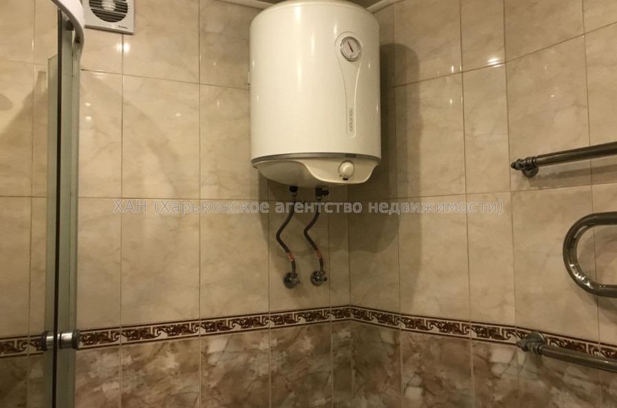 Продам квартиру, Академика Павлова ул. , 3 кім., 65 м², косметический ремонт 