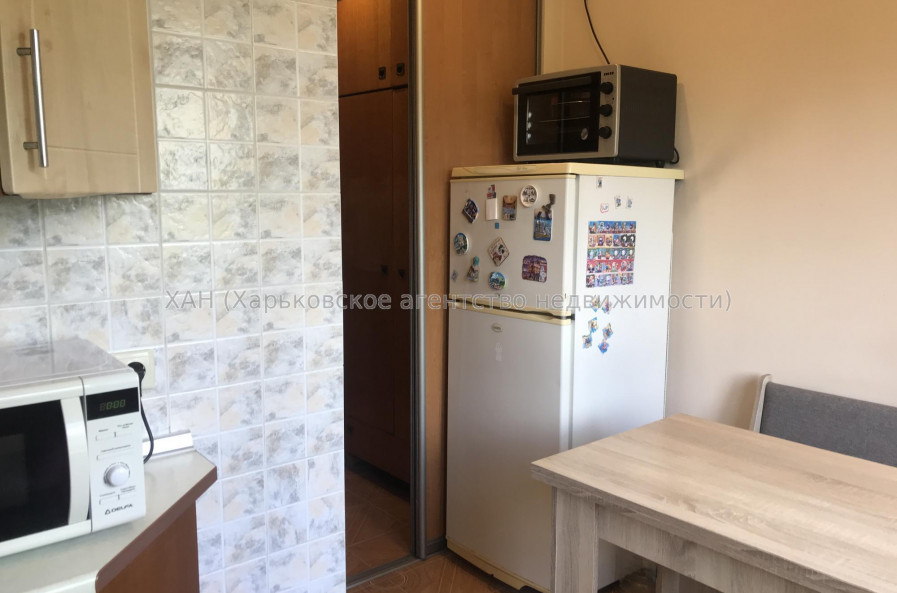 Продам квартиру, Академика Павлова ул. , 3 кім., 65 м², косметический ремонт 