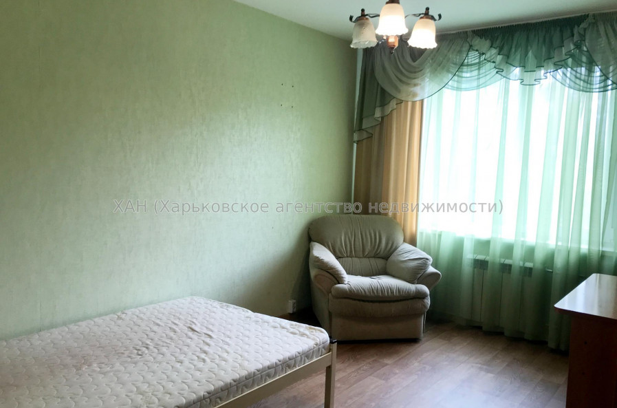 Продам квартиру, Академика Павлова ул. , 148 , 3 кім., 65 м², косметический ремонт 