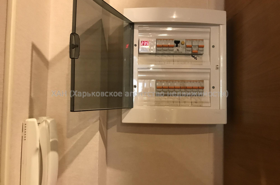 Продам квартиру, Академика Павлова ул. , 3 кім., 65 м², косметический ремонт 