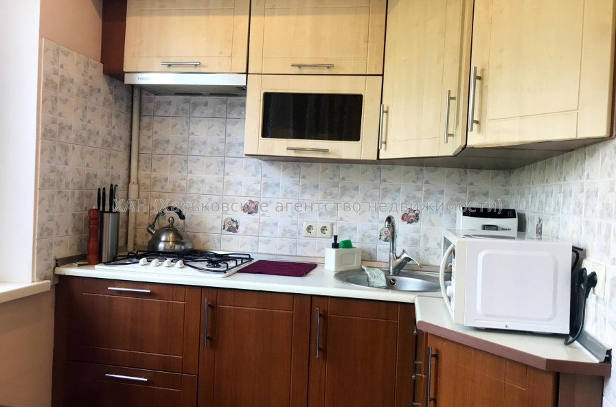 Продам квартиру, Академика Павлова ул. , 3 кім., 65 м², косметический ремонт 