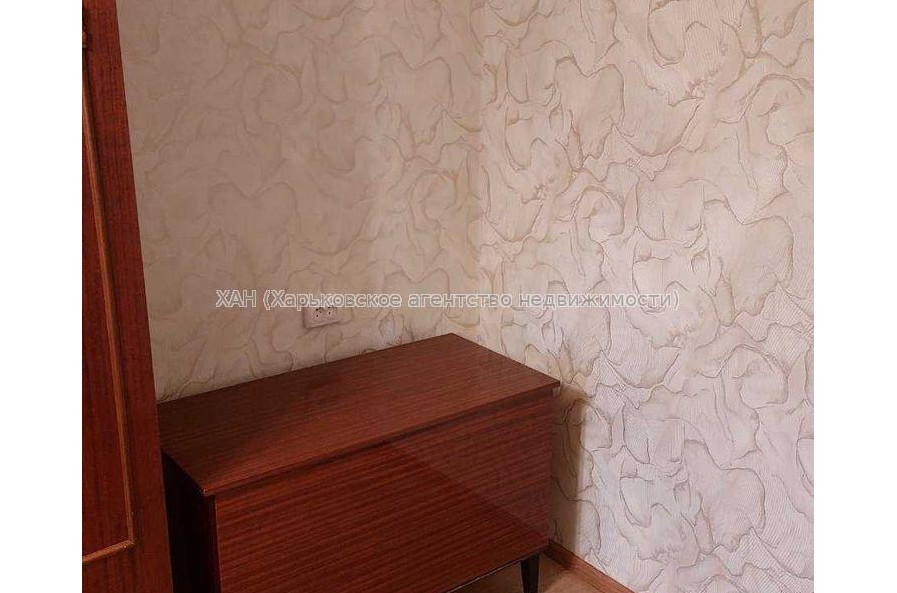 Продам квартиру, Деревянко ул. , 3 кім., 64 м², советский ремонт 