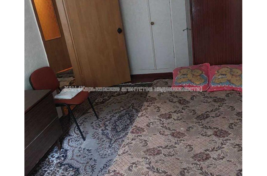 Продам квартиру, Деревянко ул. , 3  ком., 64 м², советский ремонт 