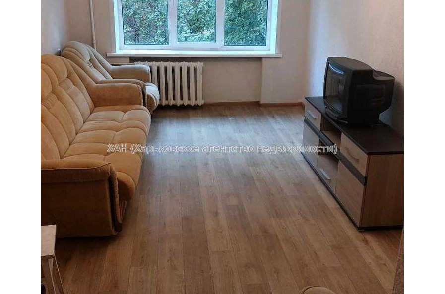 Продам квартиру, Деревянко ул. , 3 кім., 64 м², советский ремонт 