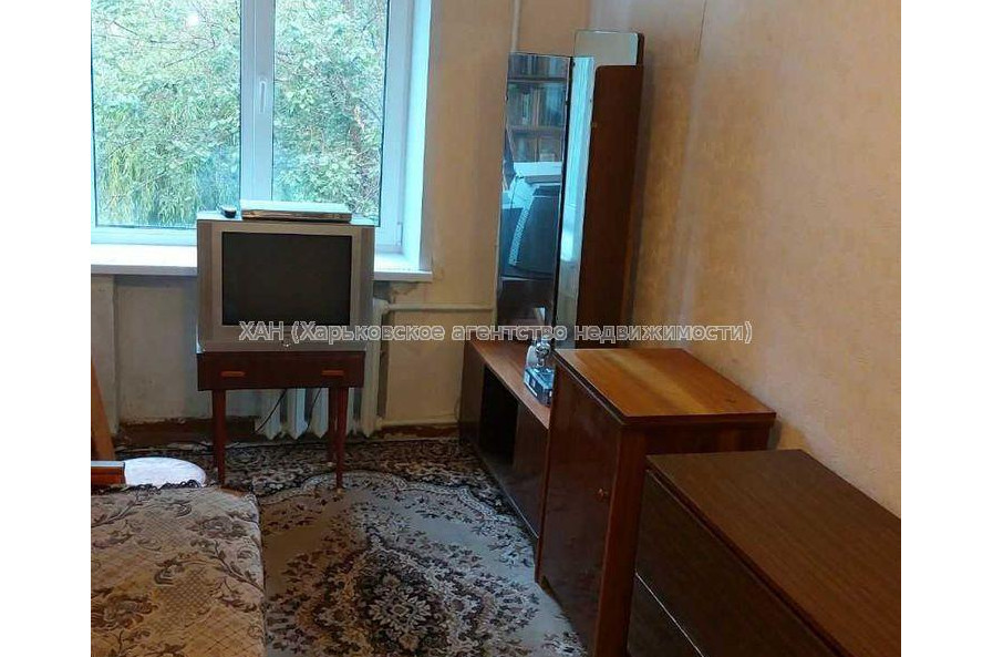 Продам квартиру, Деревянко ул. , 3 кім., 64 м², советский ремонт 