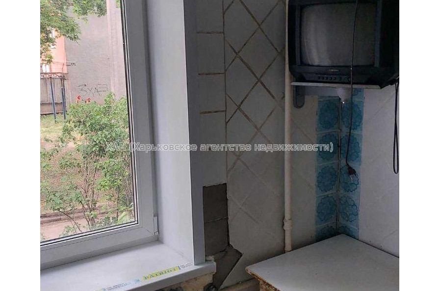 Продам квартиру, Деревянко ул. , 3  ком., 64 м², советский ремонт 
