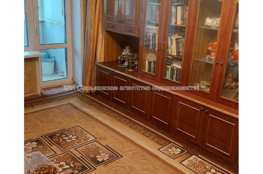 Продам квартиру, Деревянко ул. , 3  ком., 64 м², советский ремонт 