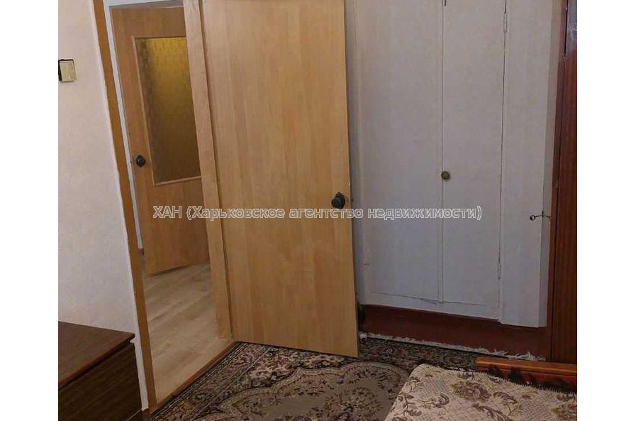 Продам квартиру, Деревянко ул. , 3 кім., 64 м², советский ремонт 