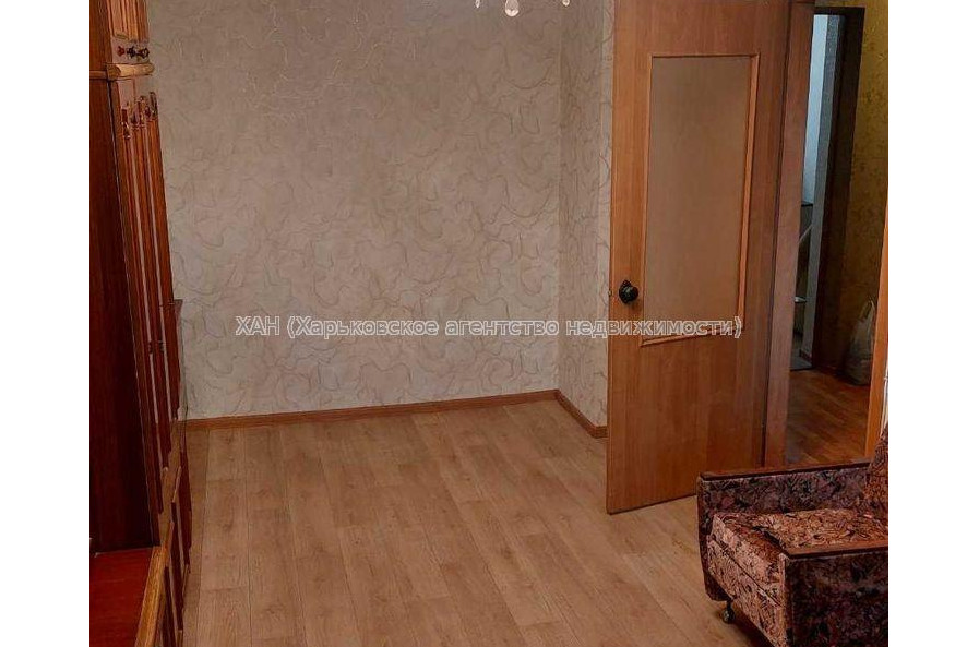 Продам квартиру, Деревянко ул. , 3 кім., 64 м², советский ремонт 